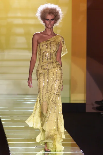Look 28
